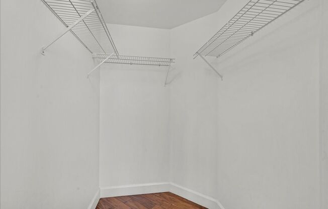 2 beds, 2 baths, $2,600, Unit # 3702