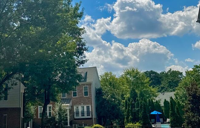 Updated 3BR/3.5BA Townhome with Pool Access – Move-In Ready