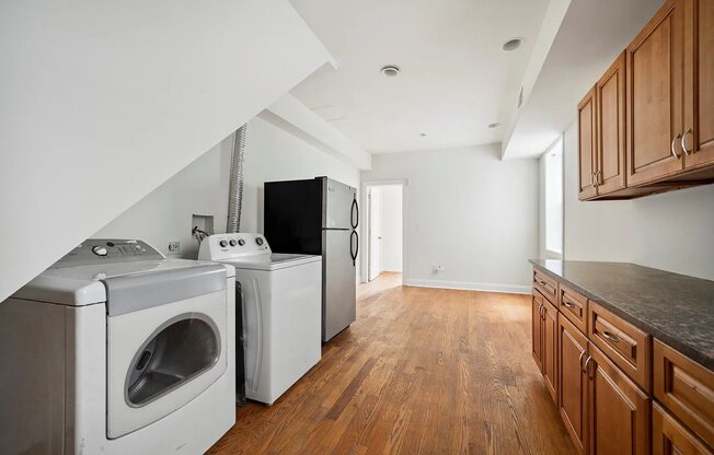 1811 N 18 ST