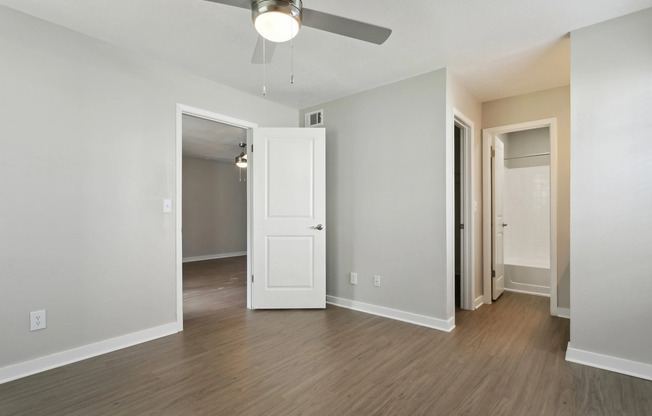 Bay Crossing | Tampa, FL | Spacious Bedroom