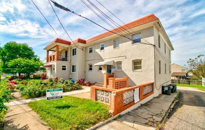 Harborview Apartments