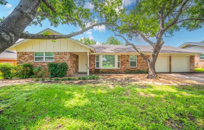 Newly Remodeled in Ridglea Hills! Ready for move-in.