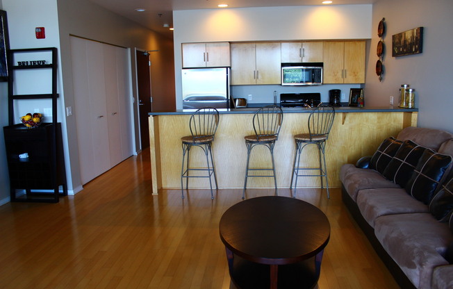 Live on the Fox River - Furnished Loft Condominium