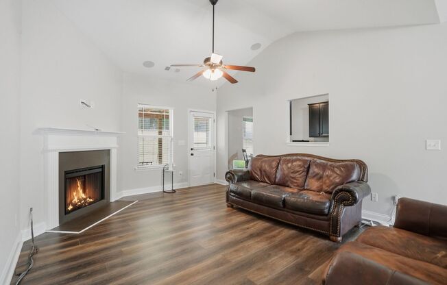 Renovated 3 Bed | 2Bath Minutes from McDonough Square