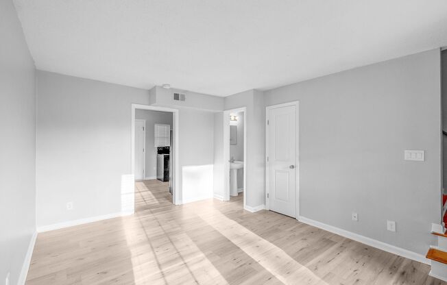 2 bedroom 1.5 bathroom townhouse