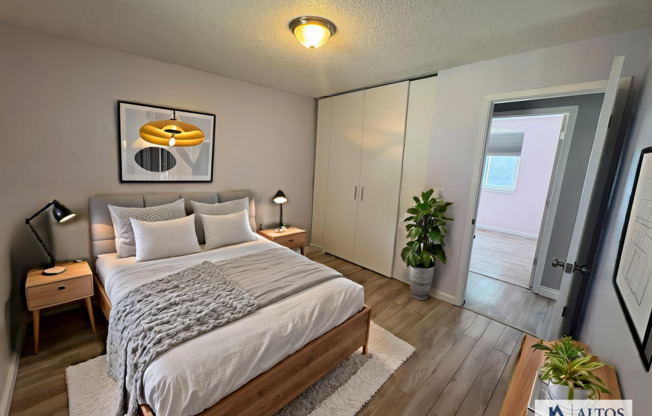 Large 5 bed 3 bath house near Cherry Creek Reservoir!