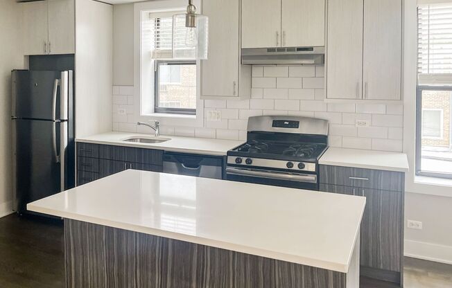 1 bed, 1 bath, 754 sqft, $2,375, Unit 2618-2R