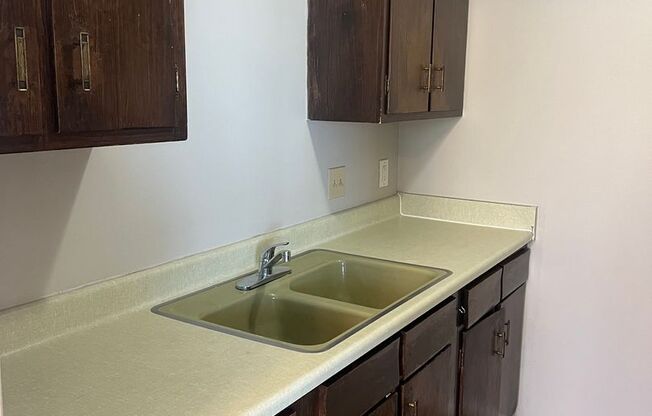 Eleganz Rentals (4619 N 56th Street)