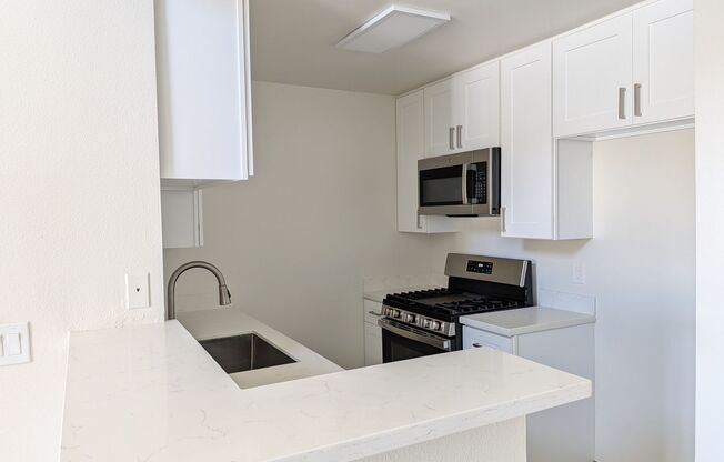 1 bed, 1 bath, 839 sqft, $2,008, Unit 416