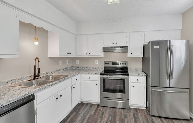 AVAILABLE August 10th. 2 BD 1 1/2 BATH. CLOSE TO EAST NASHVILLE AND DOWNTOWN. $1675 RENT. Dogs Allowed.