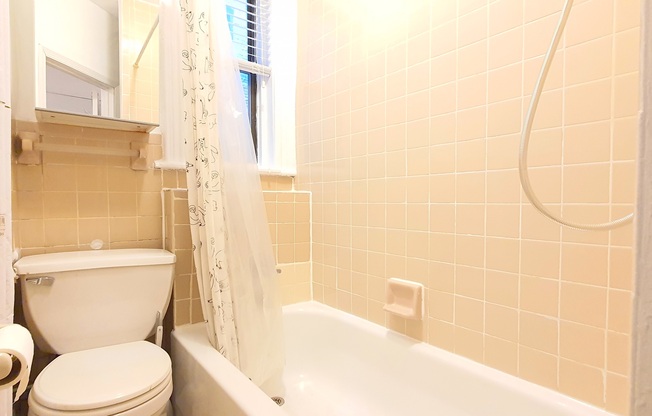 224 METROPOLITAN AVE