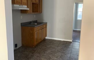 3 beds, 1 bath, $1,250