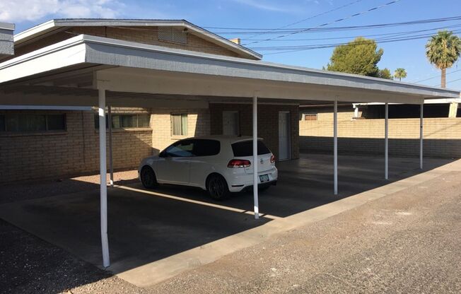 2 beds, 1 bath, 900 sqft, $1,699, Unit 3718 E Glenrosa Ave #3