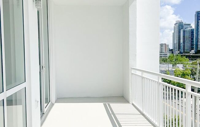 Studio, 1 bath, 800 sqft, $2,800, Unit Unit 403