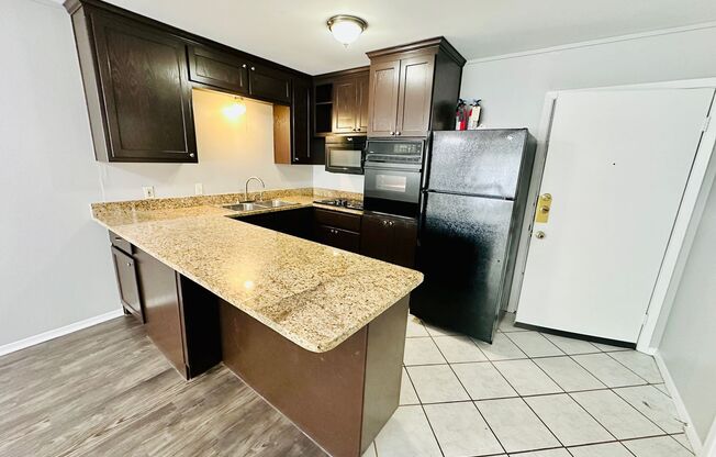 Fabulous landmark Downtown Austin property! Great downtown neighborhood!