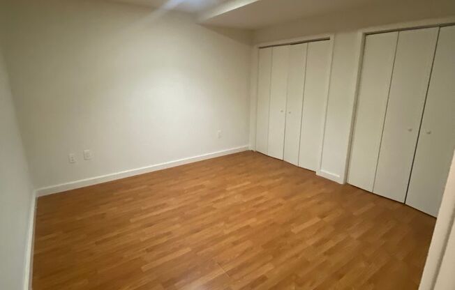 1 bed, 1 bath, 700 sqft, $1,550