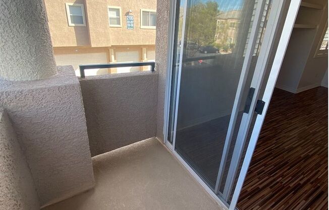 2 beds, 2 baths, $1,600, Unit # 207