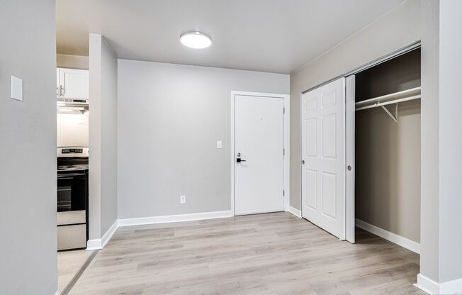 1 bed, 1 bath, 585 sqft, $899, Unit 3600 - 201