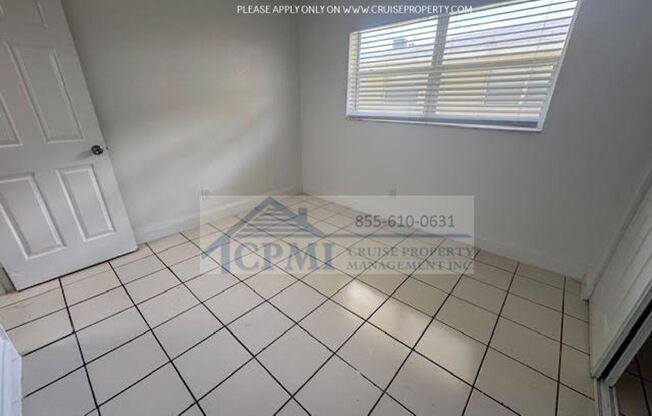 2 beds, 1 bath, 827 sqft, $1,825, Unit 555