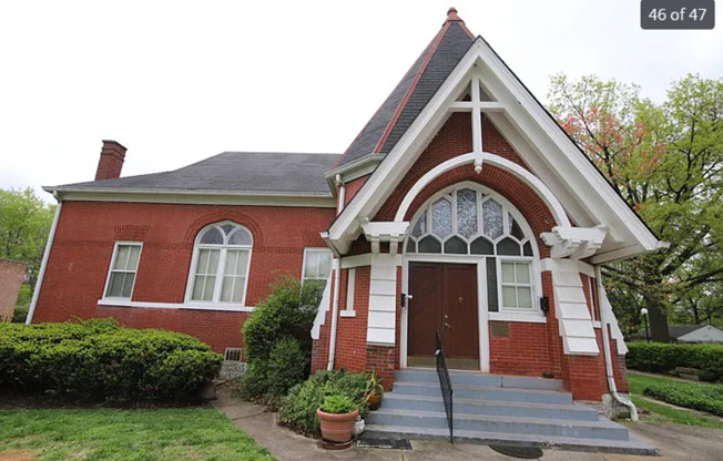 2322 W. Chestnut