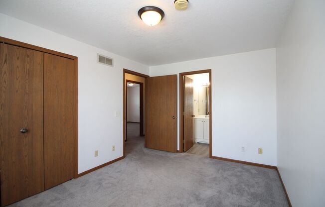 3 beds, 2 baths, $1,350