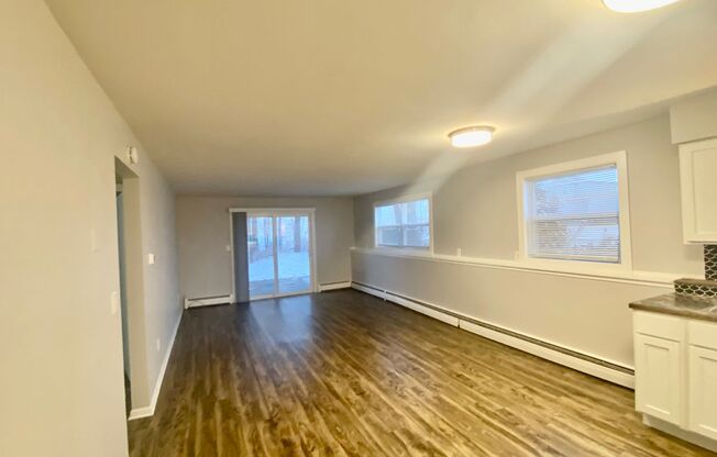 Amazing 2 Bed/1 Bath ground floor apartment with a patio