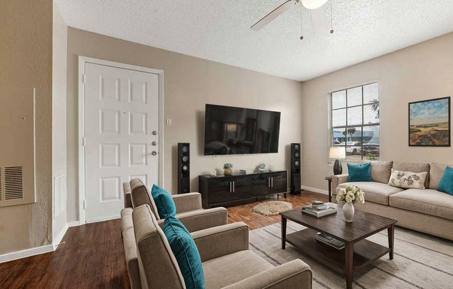 1 bed, 1 bath, 601 sqft, $825, Unit 216