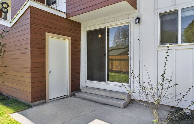 3 beds, 1.5 baths, 1,200 sqft, $1,750, Unit 5454-3
