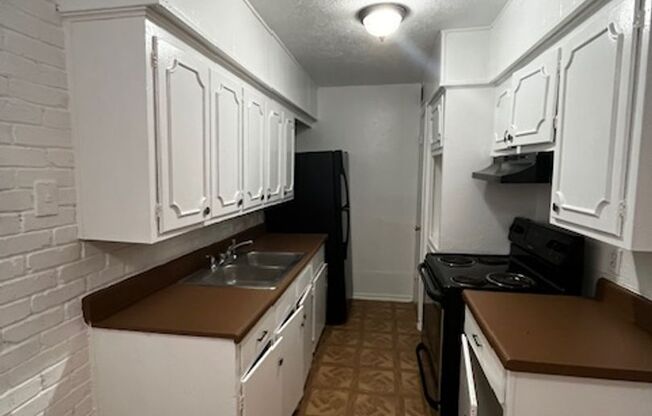 1 bed, 1 bath, $1,250, Unit 221