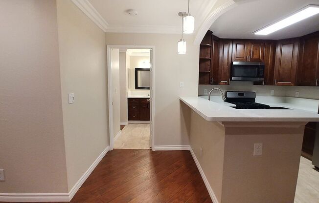 1 bed, 1 bath, 890 sqft, $2,550, Unit 114