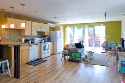2 beds, 2 baths, 1,200 sqft, $1,995, Unit B18