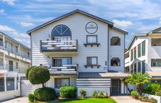 1061 Dawson