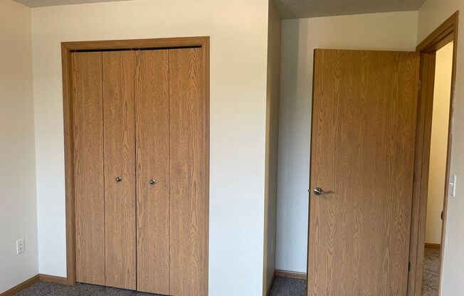 3 beds, 2 baths, 1,170 sqft, $1,355, Unit 5100-311