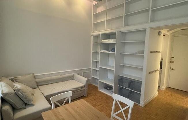 Studio, 1 bath, 450 sqft, $3,200, Unit P-16F