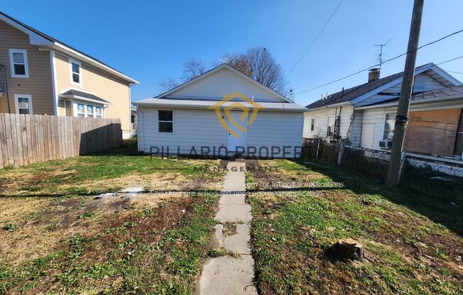 Cozy 3 bedroom home in Grace Tuxedo Park area, Available Now!
