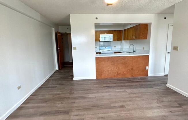 Renovated 2 Bed, 1 Bath, 2 Parking in Town!