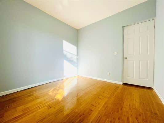 124 12 METROPOLITAN AVE