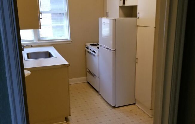 1 bed, 1 bath, 573 sqft, $1,069, Unit 204