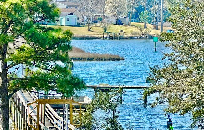 2 beds, 2 baths, 950 sqft, $1,705, Unit 2107-10