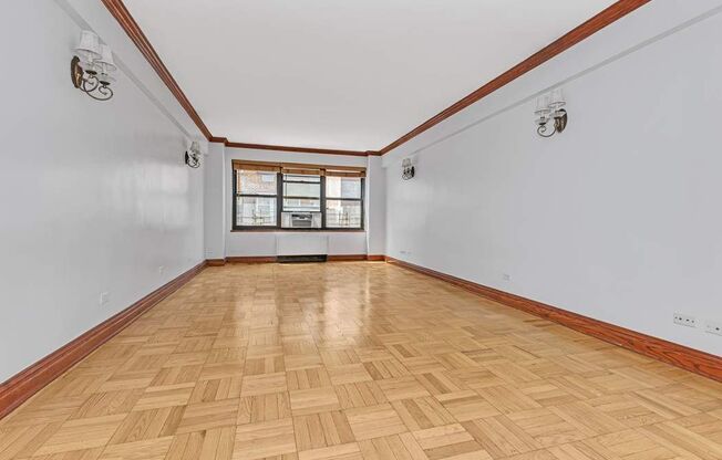 140 E 56 ST