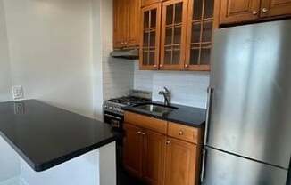 442 W 57 ST
