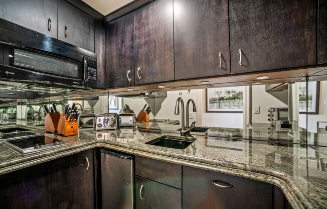 2 beds, 2 baths, 1,550 sqft, $19,500, Unit 1214