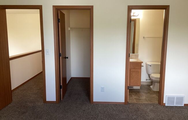3 beds, 2 baths, 1,482 sqft, $1,795, Unit 25-12305