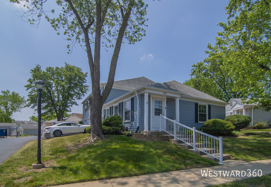1290 PLEASANT AVE