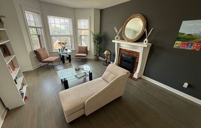 2813 E. Belleview Pl.