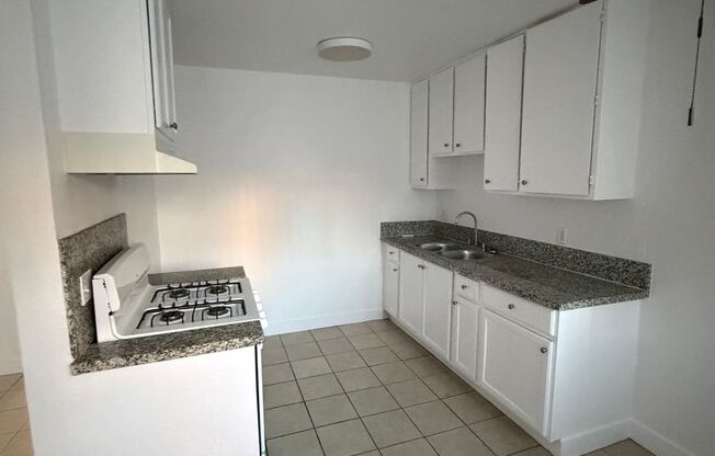 2070 S Mountain View Ave