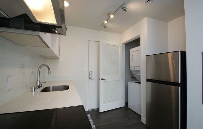 Studio, 1 bath, 367 sqft, $1,425, Unit 213 NEW