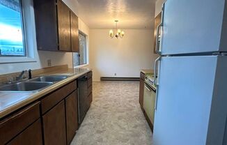 2 beds, 1 bath, $1,050