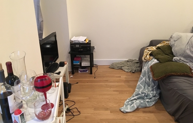 3 beds, 2 baths, 1,500 sqft, $6,500, Unit 1