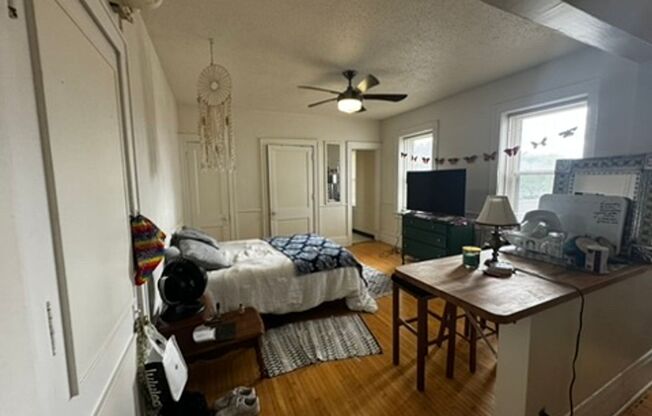 1426 West 31st Street